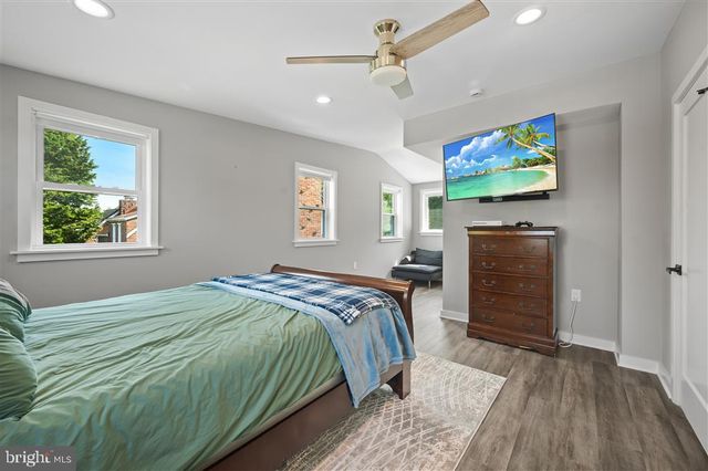 2116 R ST NE, Washington, DC 20002