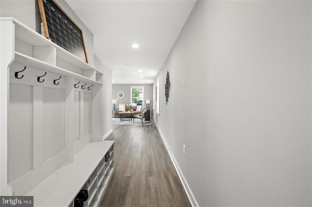 2116 R ST NE, Washington, DC 20002