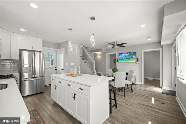 2116 R ST NE, Washington, DC 20002