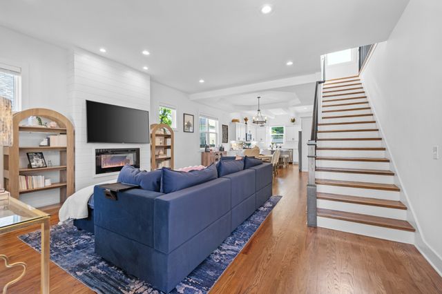 1814 12th Ave, N, Nashville, TN 37208