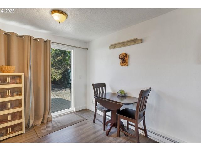 815 N 4TH St, Aumsville, OR 97325