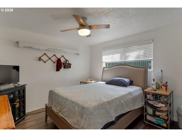 815 N 4TH St, Aumsville, OR 97325