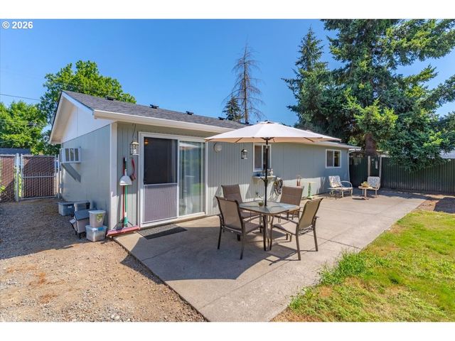 815 N 4TH St, Aumsville, OR 97325