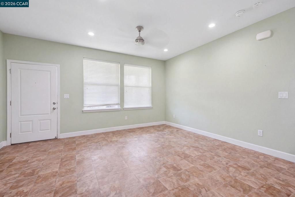 Image 11 of property listing at 37 Terrace Dr, Concord, CA 94518
