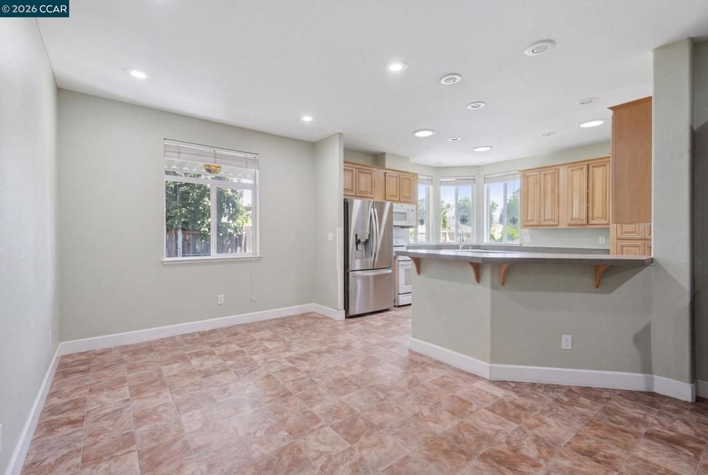Image 15 of property listing at 37 Terrace Dr, Concord, CA 94518