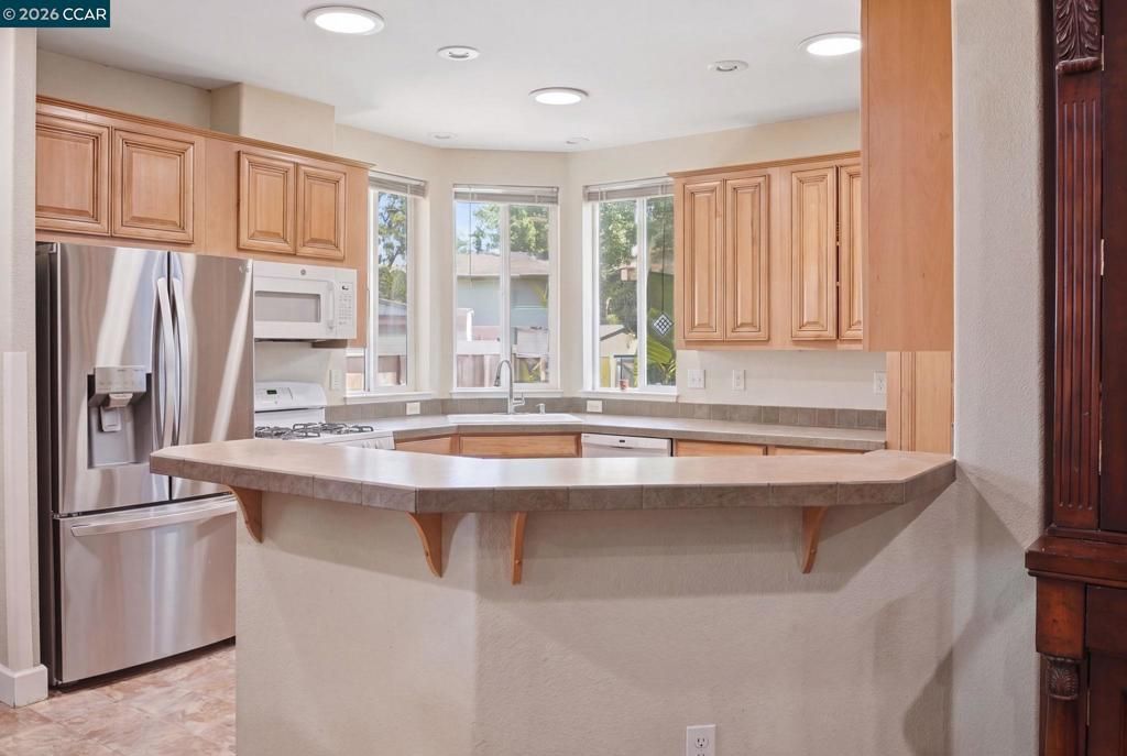 Image 23 of property listing at 37 Terrace Dr, Concord, CA 94518