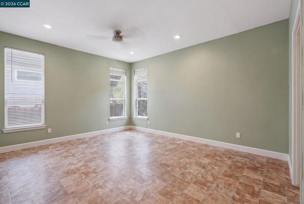 Image 25 of property listing at 37 Terrace Dr, Concord, CA 94518