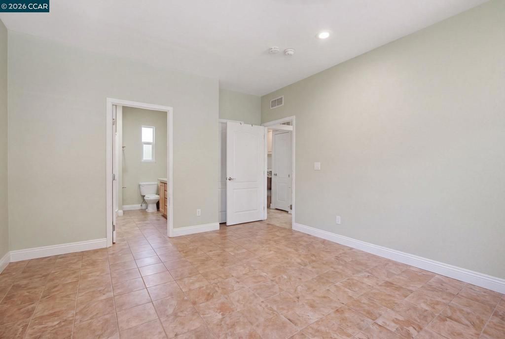 Image 27 of property listing at 37 Terrace Dr, Concord, CA 94518