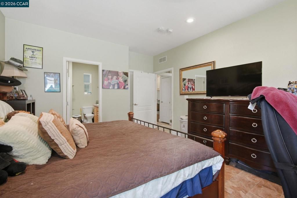 Image 28 of property listing at 37 Terrace Dr, Concord, CA 94518
