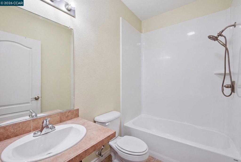 Image 41 of property listing at 37 Terrace Dr, Concord, CA 94518