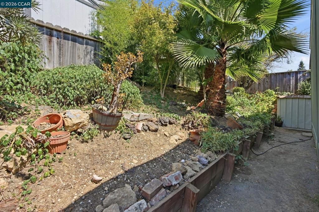 Image 47 of property listing at 37 Terrace Dr, Concord, CA 94518