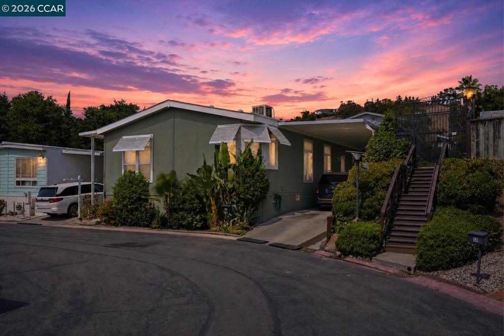 Image 5 of property listing at 37 Terrace Dr, Concord, CA 94518