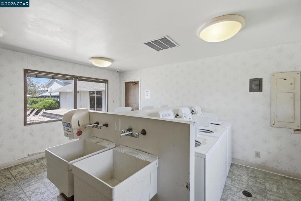 Image 58 of property listing at 37 Terrace Dr, Concord, CA 94518