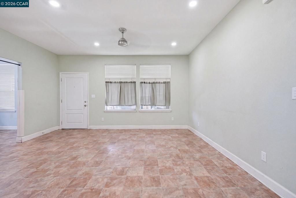 Image 7 of property listing at 37 Terrace Dr, Concord, CA 94518
