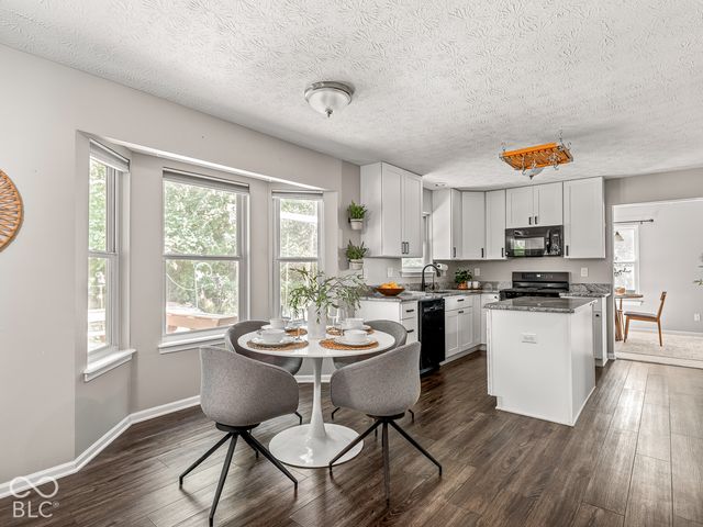 3945 Sunmeadow Circle, Indianapolis, IN 46228