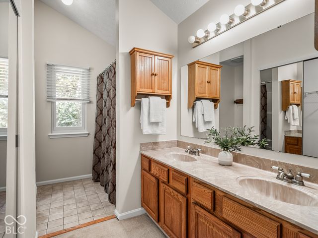 3945 Sunmeadow Circle, Indianapolis, IN 46228
