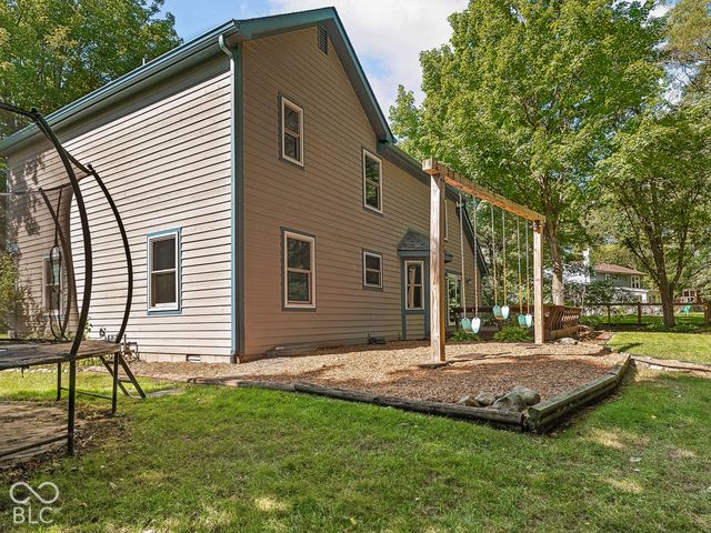 3945 Sunmeadow Circle, Indianapolis, IN 46228