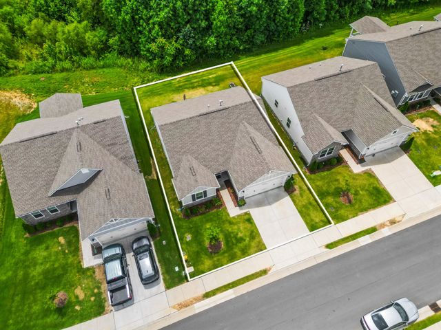 396 Streamview Dr, White House, TN 37188