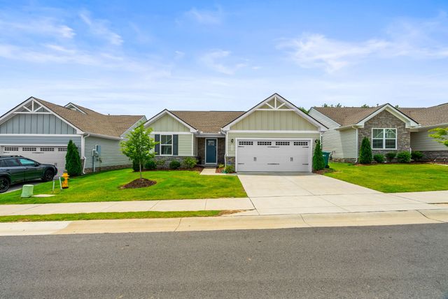 396 Streamview Dr, White House, TN 37188