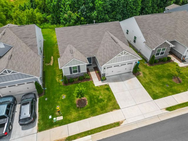 396 Streamview Dr, White House, TN 37188