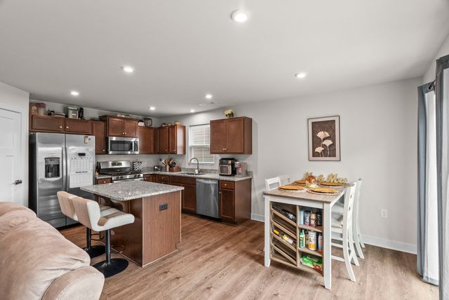 396 Streamview Dr, White House, TN 37188