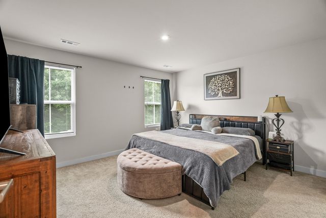 396 Streamview Dr, White House, TN 37188