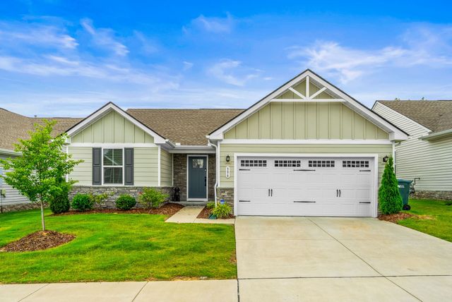 396 Streamview Dr, White House, TN 37188
