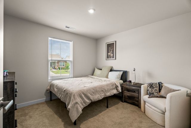 396 Streamview Dr, White House, TN 37188