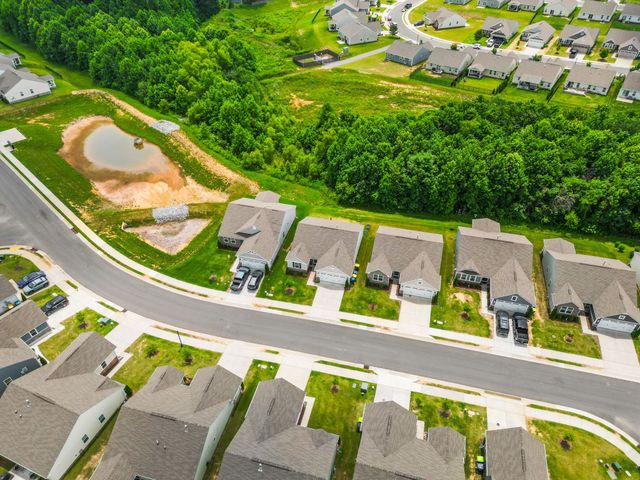 396 Streamview Dr, White House, TN 37188