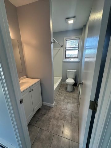 8 King Street, Pawtucket, RI 02860