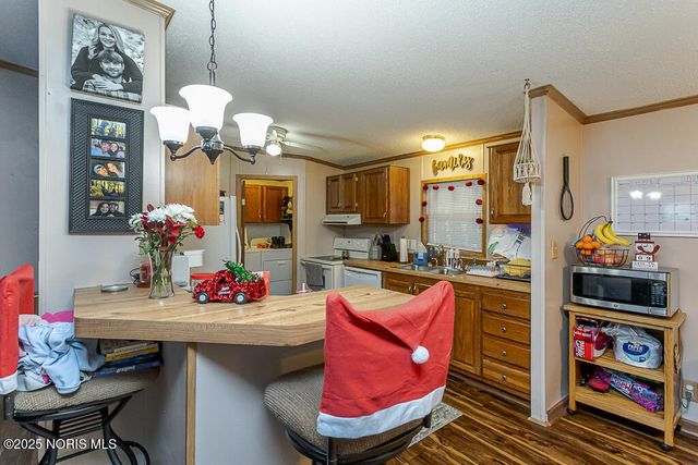 27484 Oregon Road, 65, Perrysburg, OH 43551