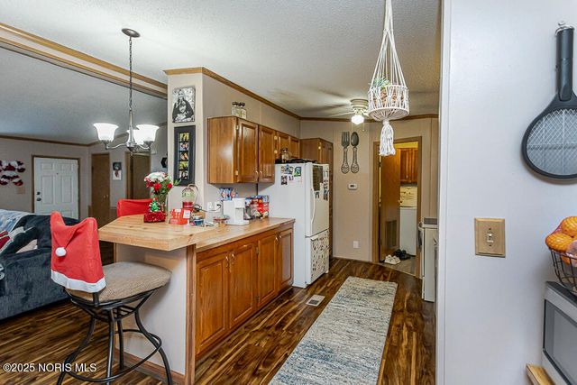 27484 Oregon Road, 65, Perrysburg, OH 43551