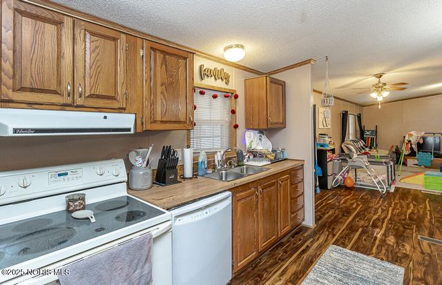 27484 Oregon Road, 65, Perrysburg, OH 43551