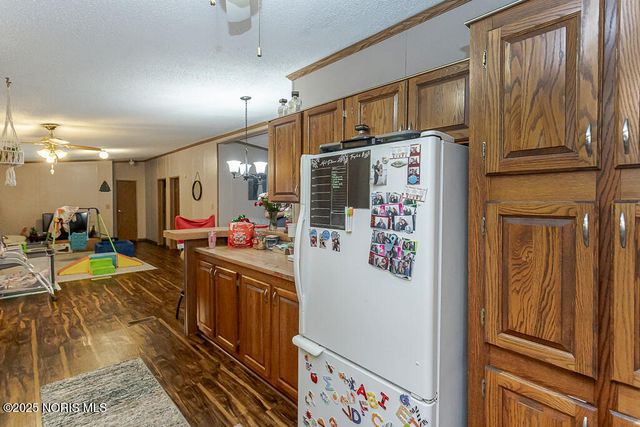 27484 Oregon Road, 65, Perrysburg, OH 43551