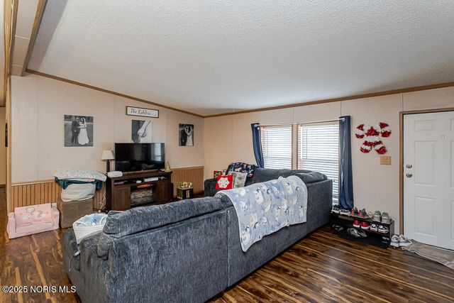 27484 Oregon Road, 65, Perrysburg, OH 43551