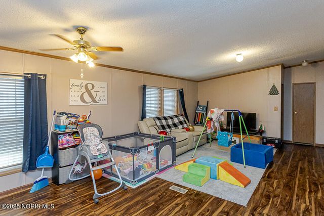 27484 Oregon Road, 65, Perrysburg, OH 43551