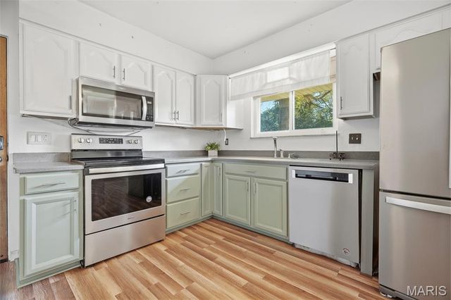 106 Williamsburg Drive, Belleville, IL 62221