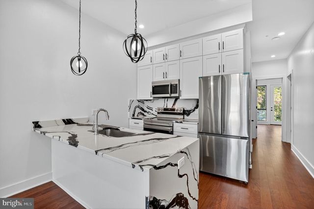 7319 GEORGIA AVE NW, Washington, DC 20012