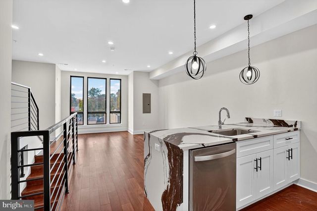 7319 GEORGIA AVE NW, Washington, DC 20012