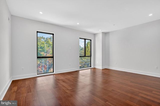 7319 GEORGIA AVE NW, Washington, DC 20012