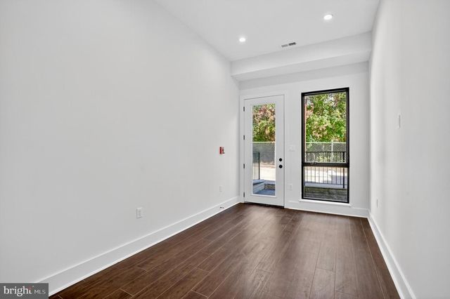 7319 GEORGIA AVE NW, Washington, DC 20012