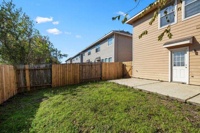 2911 Hackamore Hollow Lane, Houston, TX 77014