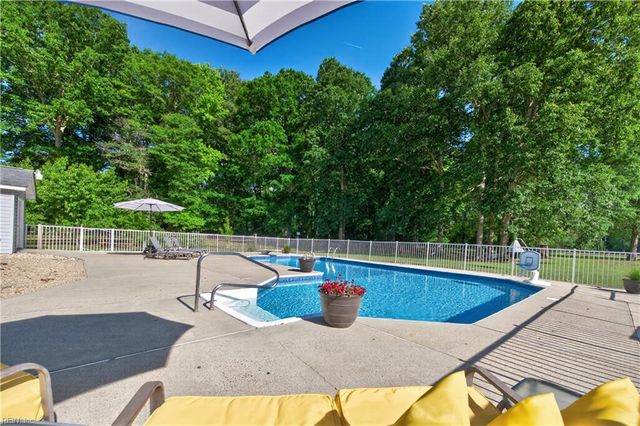 3404 W Landing DR, Chesapeake, VA 23322