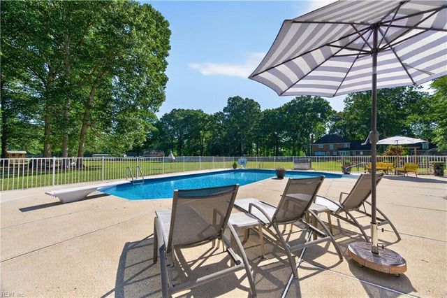 3404 W Landing DR, Chesapeake, VA 23322