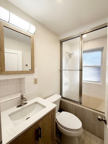 108 Washington St 15, Boston, MA 02135