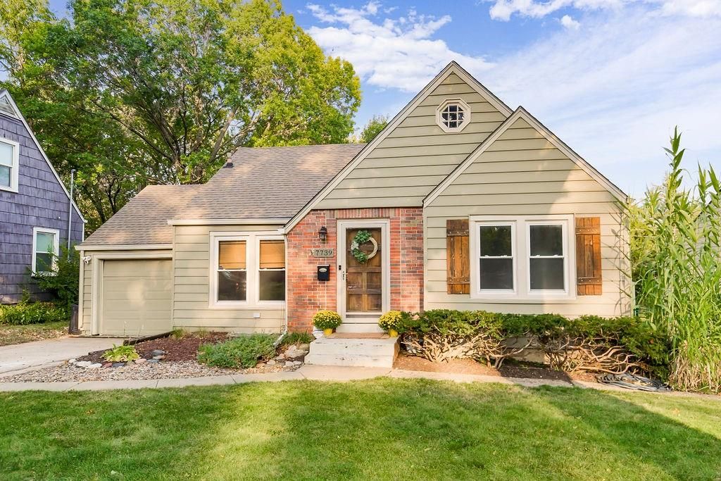 7739 McGee Street, Kansas City, MO 64114 — exterior