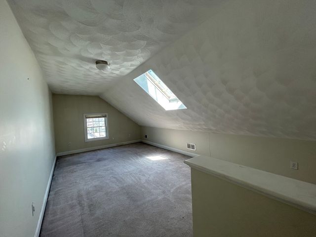 99 Manchester St A, Lowell, MA 01852