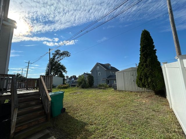 99 Manchester St A, Lowell, MA 01852