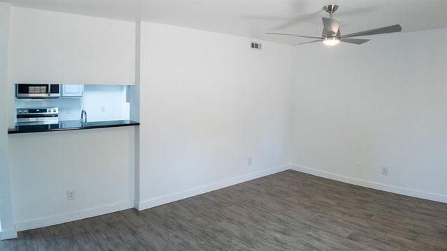 14411 N Pennsylvania Avenue 10H, Oklahoma City, OK 73134