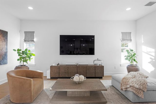 3518 W OBISPO STREET, Tampa, FL 33629